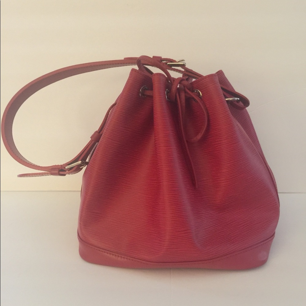 Louis Vuitton red NEONOE handbag
